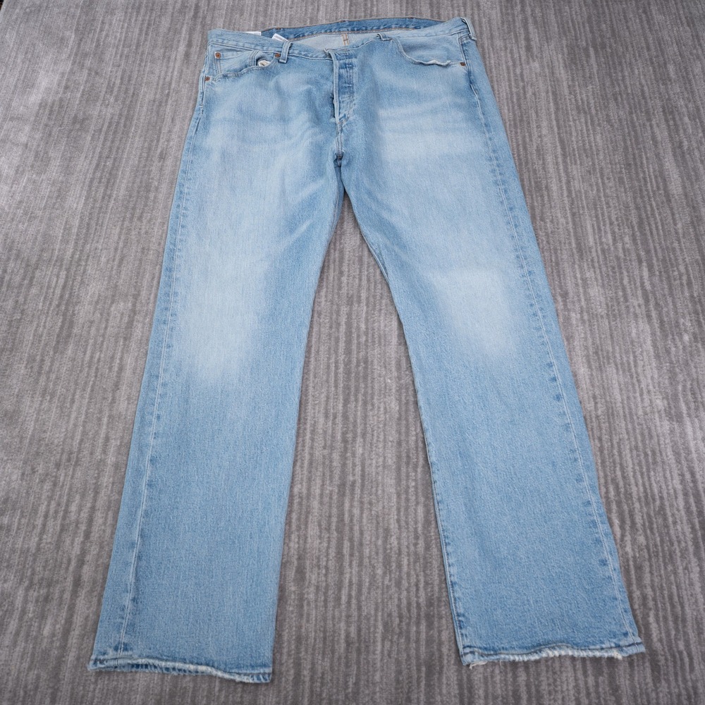 Levi's 501 Original Fit Men 42x32 Light Wash Good Button Fly Straight Jeans